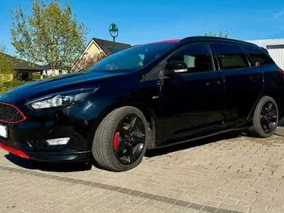 Używany Ford Focus ST-Line 150 KM (110 kW) 2017 Czarny Kombi