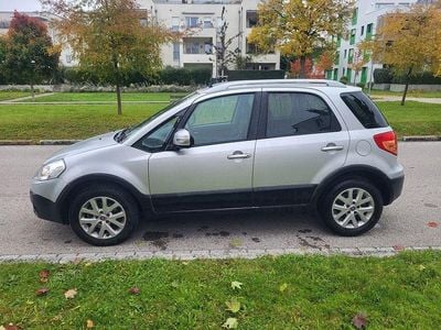 Gebraucht Fiat Sedici Easy 135 PS (99 kW) 2013 Grau SUV