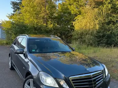 Gebraucht Mercedes E350 Avantgarde 280 PS (205 kW) 2009 Grau Kombi