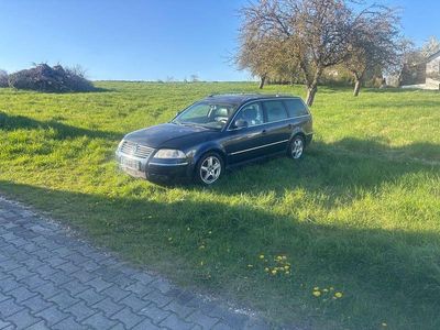 Second-hand VW Passat 180 CP (132 kW) 2004 Albastru Berlinǎ