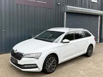 Gebraucht Skoda Superb Business Line 200 PS (147 kW) 2023 Weiß Kombi