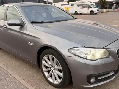 Gebraucht BMW 530 258 PS (189 kW) 2014 Grau Limousine