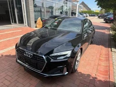 Gebraucht Audi A5 Sportback Ambiente 204 PS (150 kW) 2023 Brillantschwarz Kleinwagen