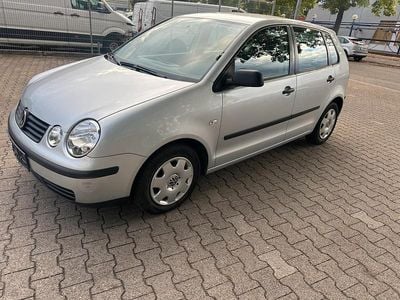 Gebraucht VW Polo 55 PS (40 kW) 2002 Silber Kleinwagen