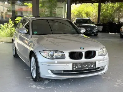 Gebraucht BMW 120 Advantage 177 PS (130 kW) 2010 Silber Kleinwagen