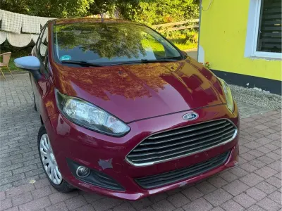 Gebraucht Ford Fiesta 65 PS (47 kW) 2013 Andere farben Limousine