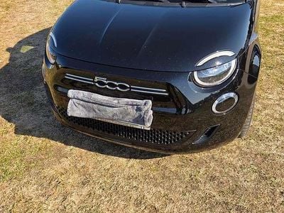 Gebraucht Fiat 500e Icon 86 kW (118 PS) 2022 Schwarz Limousine