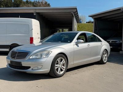 Second-hand Mercedes S320 235 CP (172 kW) 2006 Argintiu Berlinǎ
