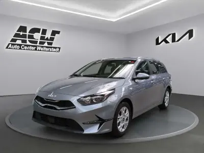 Gebraucht Kia Ceed Sportswagon Vision 140 PS (102 kW) 2025 Lunasilber Kombi