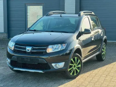 Gebraucht Dacia Sandero Stepway 90 PS (66 kW) 2013 Limousine