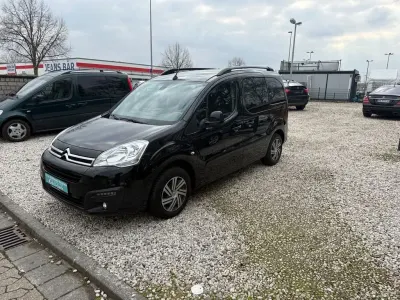 Gebraucht Citroën Berlingo Shine 99 PS (72 kW) 2018 Schwarz Van / Kleinbus