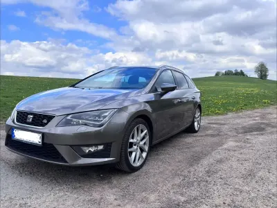 Używany Seat Leon ST FR 179 KM (131 kW) 2015 Szary Kombi