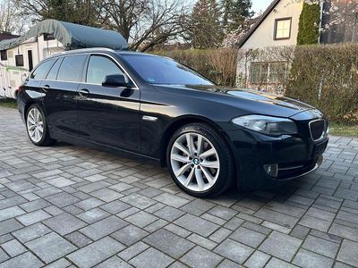 Usata BMW 530 Efficient Dynamics 258 CV (189 kW) 2012 Nero Station wagon
