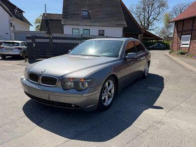 Usado BMW 735L 272 HP (200 kW) 2002 Cinzento Sedan