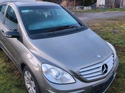 Usata Mercedes B180 109 CV (80 kW) 2007 Nero Monovolume