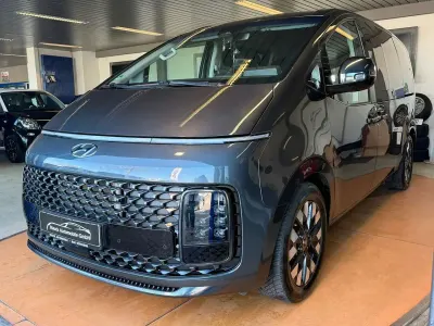 Occasion Hyundai Staria Signature 177 ch (130 kW) 2021 Gris Monospace