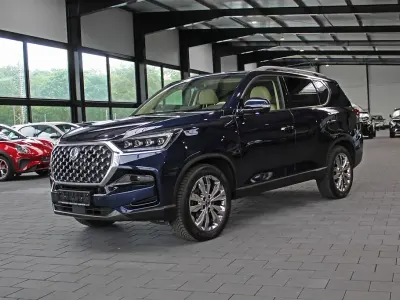 Gebraucht SsangYong Rexton Sapphire 203 PS (149 kW) 2024 Blau SUV