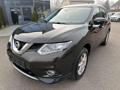 Gebraucht Nissan X-Trail 360º 131 PS (96 kW) 2015 Titanium olive (m) SUV