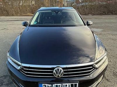 Schwarz Gebraucht 2016 VW Passat Highline Kombi | 10.800 € (Superpreis)