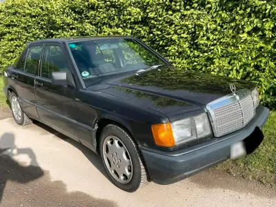 Gebraucht Mercedes 190 108 PS (79 kW) 1990 Limousine