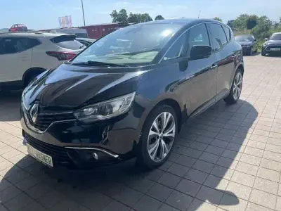 Usado Renault Scenic E-Tech Intens 132 CV (97 kW) 2017 Negro Monovolumen