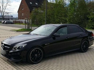 Usata Mercedes E500 Avantgarde 408 CV (300 kW) 2013 Nero Berlina