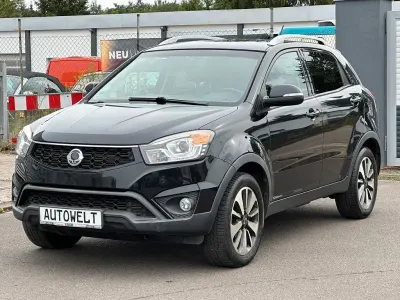 Gebraucht SsangYong Korando Crystal 175 PS (128 kW) 2014 Schwarz SUV
