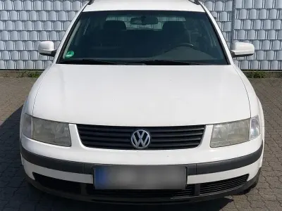 Gebraucht VW Passat 125 PS (91 kW) 1999 Weiß Kombi