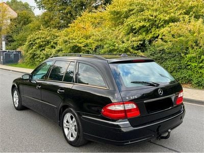 Mercedes E320