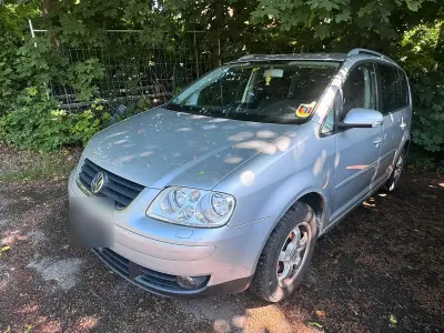 Gebraucht VW Touran 105 PS (77 kW) 2005 Silber Van / Kleinbus