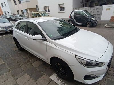 gebraucht Hyundai i30 1.4 Pure, TÜV + Insp. Neu, LMF, 8Fach bereif