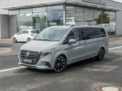 Gebraucht Mercedes V250 Style 190 PS (139 kW) 2025 Alpingrau Van / Kleinbus