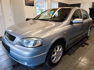 Gebraucht Opel Astra 101 PS (74 kW) 2002 Blau Limousine