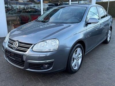 Platinum grey Gebraucht 2009 VW Jetta United Limousine | 3.450 € (Guter Preis)