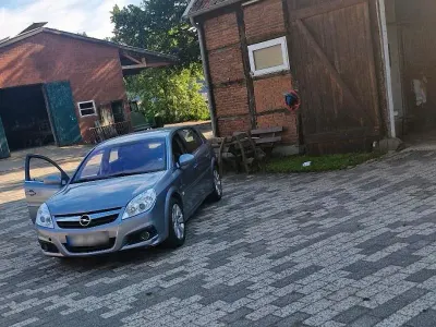 Gebraucht Opel Signum 120 PS (88 kW) 2007 Kleinwagen