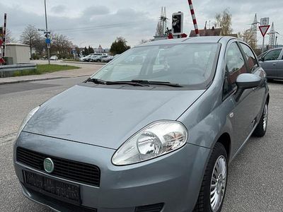 Usata Fiat Grande Punto 77 CV (56 kW) 2007 Blu Utilitaria