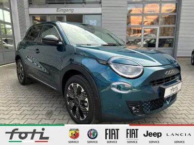 Neu Fiat 600 La Prima 145 PS (106 kW) 2026 Mare grün SUV
