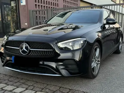 Gebraucht Mercedes E300 AMG line 258 PS (189 kW) 2021 Schwarz Limousine