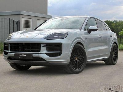 Silber Gebraucht 2024 Porsche Cayenne Sport SUV | 107.500 € (Teuer)