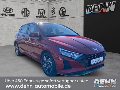 Neu Hyundai i20 Comfort 101 PS (74 kW) 2025 Rot Kleinwagen