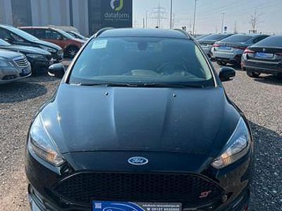 Gebraucht Ford Focus ST 250 PS (183 kW) 2017 Schwarzkeine angabe Limousine