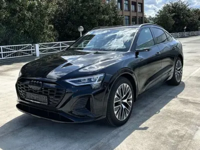 Second-hand Audi Q8 e-tron S-Line 300 kW (408 CP) 2023 Negru SUV