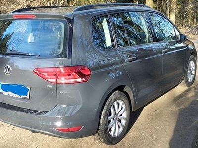 Gebraucht VW Touran 110 PS (80 kW) 2016 Grau Van / Kleinbus