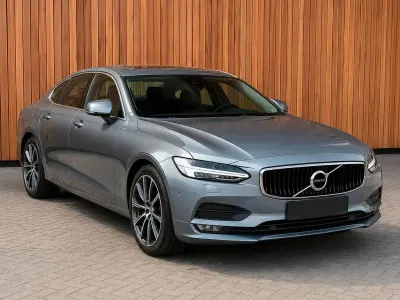 Gebraucht Volvo S90 Momentum 250 PS (183 kW) 2019 Grau Limousine
