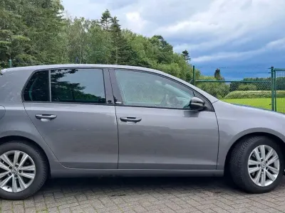 Gebraucht VW Golf VI Style 105 PS (77 kW) 2011 Grau Kleinwagen