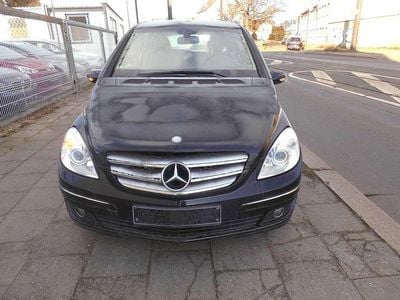Gebraucht Mercedes B180 109 PS (80 kW) 2006 Kosmosschwarz  metalliclack Van / Kleinbus