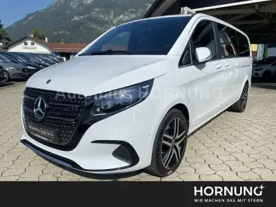 Gebraucht Mercedes V300 Avantgarde 237 PS (174 kW) 2025 Bergkristallweiß metallic Van / Kleinbus