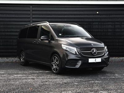 Grau Gebraucht 2020 Mercedes V300 Exclusive Van / Kleinbus | 52.955 € (Guter Preis)