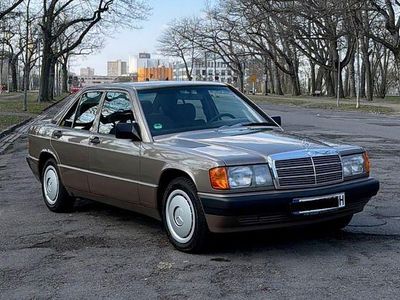 Gebraucht Mercedes 190 118 PS (86 kW) 1990 Braun Limousine