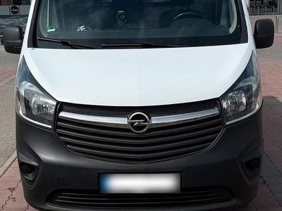 Second-hand Opel Vivaro 116 CP (85 kW) 2015 Alb Monovolum
